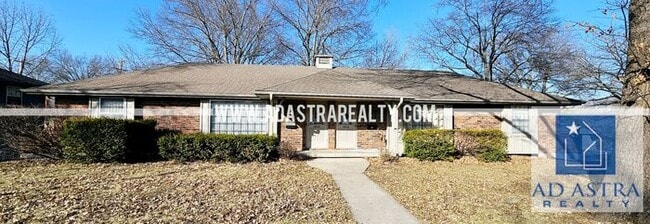 Building Photo - Spacious Duplex in Independence-Available ...