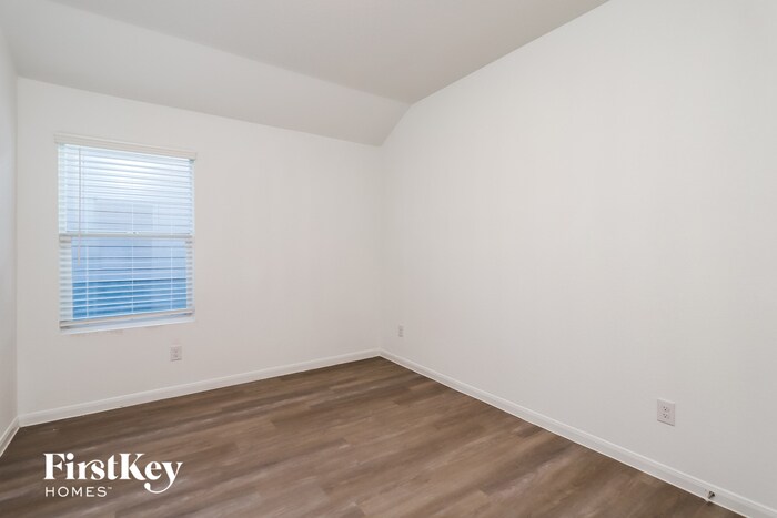 Building Photo - 13027 Rosemary Cove