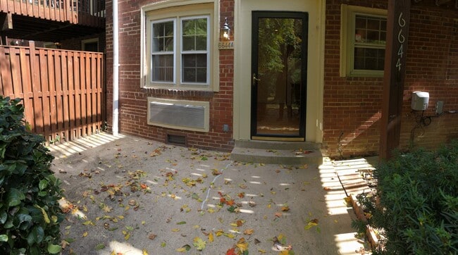 Building Photo - 6644 Hillandale Rd