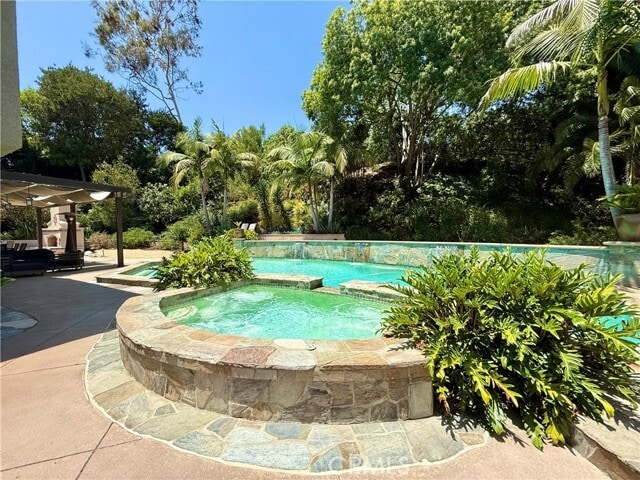 Building Photo - 24175 Paseo Del Campo