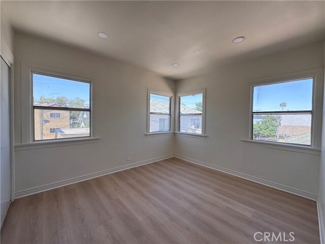 Building Photo - 875 W 41st Dr