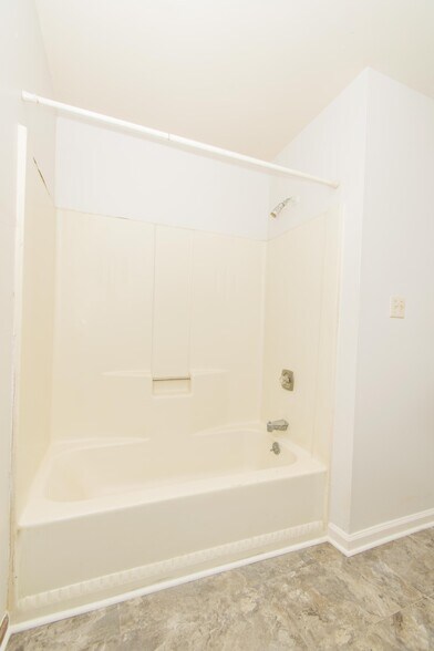 Building Photo - 7654 Whitcomb St