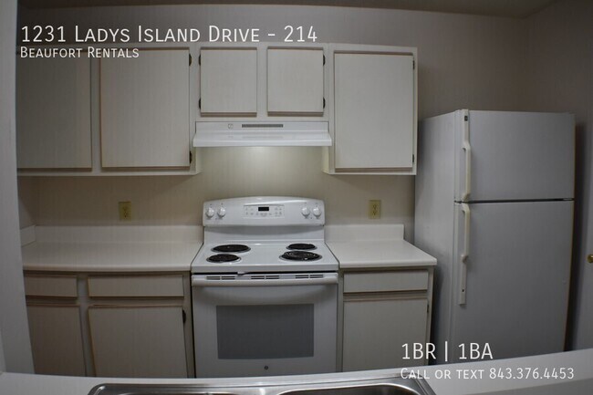 Building Photo - 1231 Ladys Island Dr