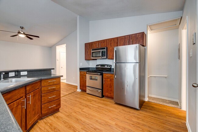 Building Photo - Pointe  360 222 - Go West - 2222 / 360 - Hill Country Paradise - 2bd / 2ba - Garage  - Pool - Nat...