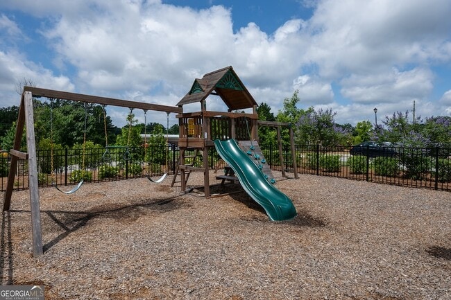Building Photo - 1585 Villageside Ct