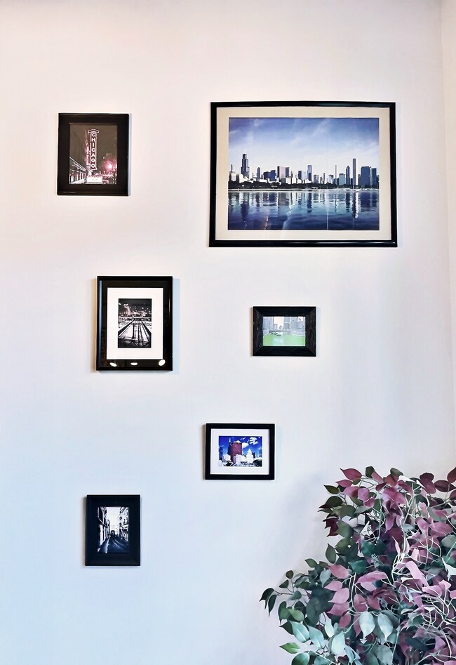 Custom Chicago-themed photography and art - 6 S Laflin St