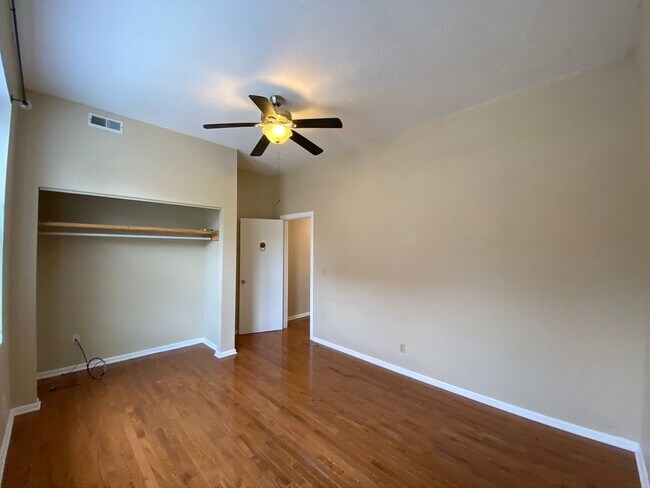 Building Photo - 55 Parker St