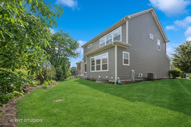 Building Photo - 1434 Somerset Pl