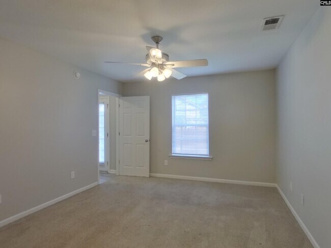 Building Photo - 226 Blazer Dr