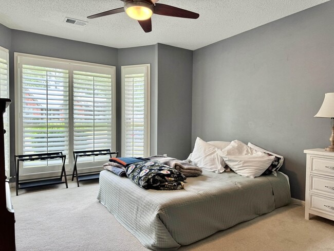 Building Photo - 7881 Elm Leaf Dr