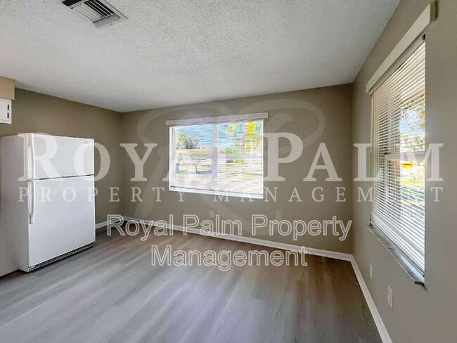 Building Photo - 13037 First Street- 1