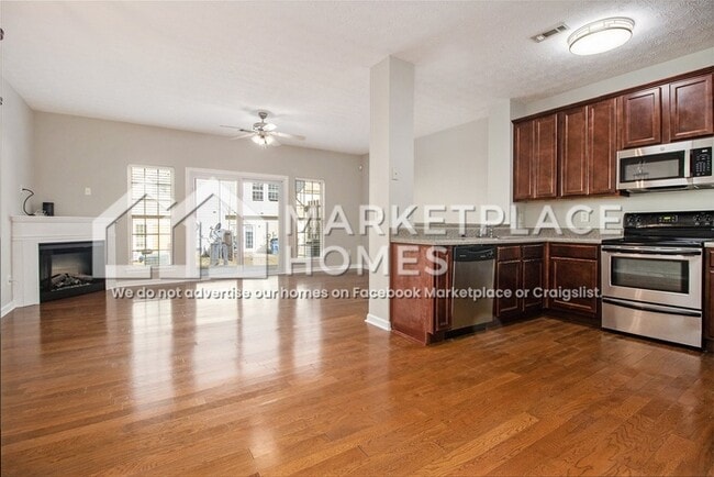 Building Photo - 4157 Park Chase Dr