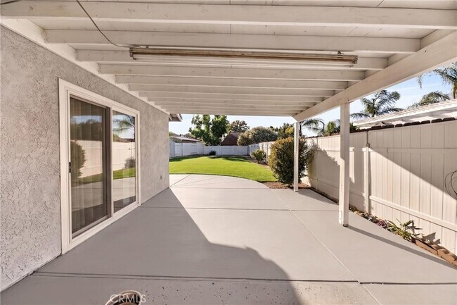 Building Photo - 39427 Canyon Rim Cir