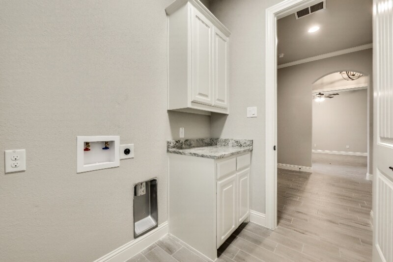 Building Photo - 8044 Sumerlin Ct