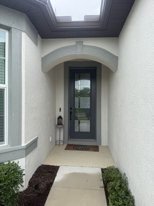 Building Photo - Lakeview Living with Bonus Flex Space & Resort-Style Amenities