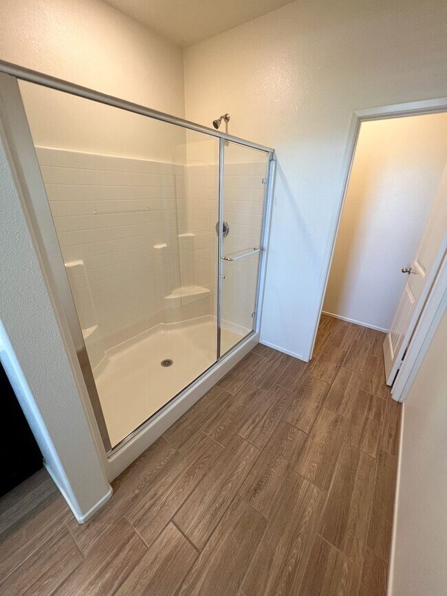 Building Photo - 2 bedroom Condo with a LOFT located in Menifee!