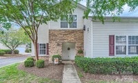 Building Photo - 9104 Meadowmont View Dr