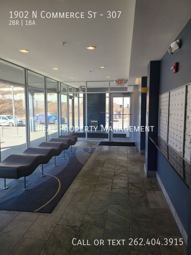 Building Photo - 1902 N Commerce St