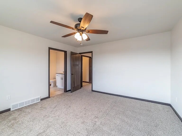 Building Photo - 3308 Green Pastures Ln