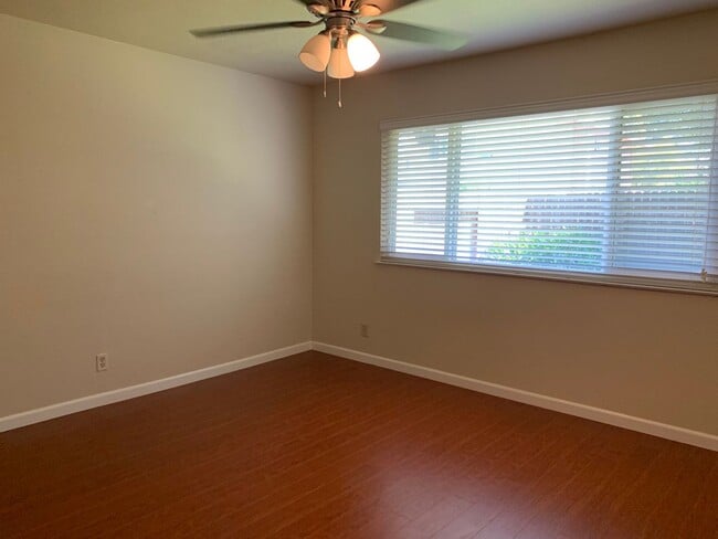 Building Photo - Adorable well maintained 3 bedroom 2 bath ...