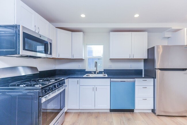 Building Photo - 1855 Euclid Street Residences