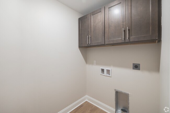 Building Photo - 443 Wren Crest Ln