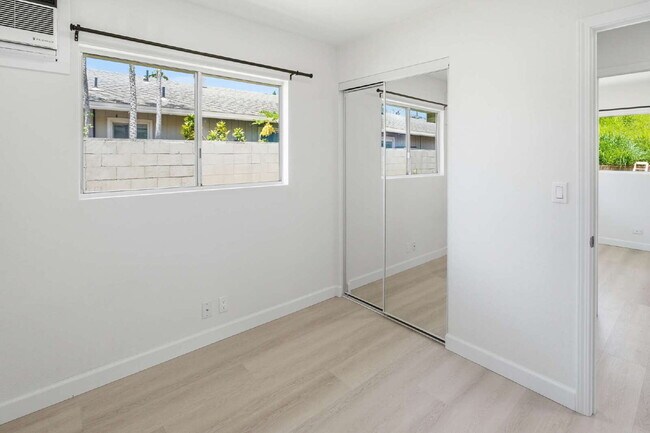 Building Photo - Freshly Renovated 3BR/2BA Home with 2-Car Carport