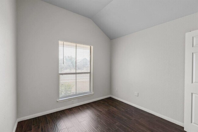 Building Photo - 12920 Snow Ln