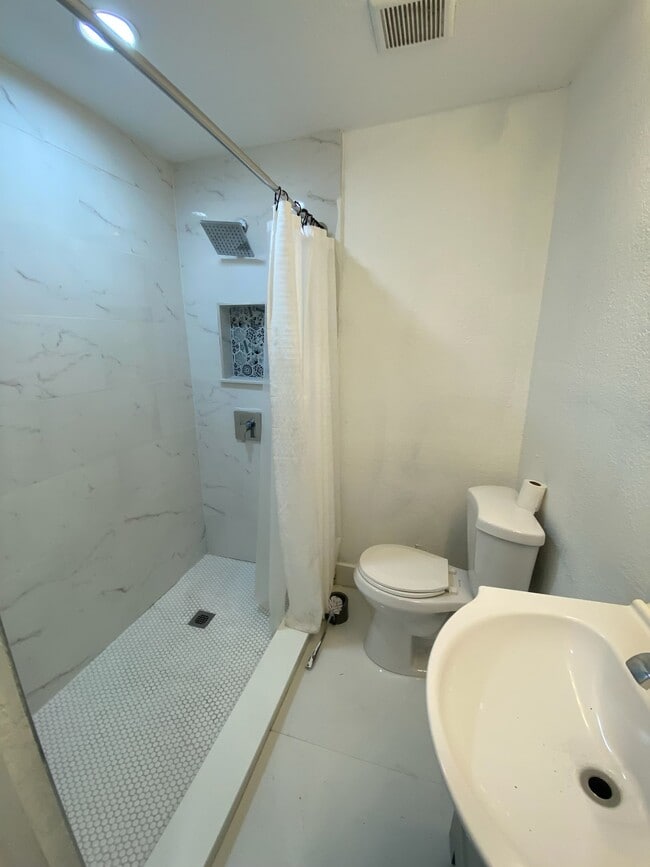 Building Photo - 2987 NW 44th St