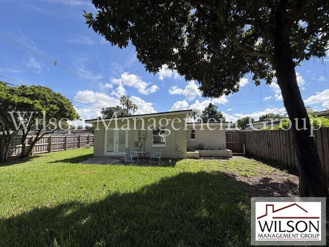 Building Photo - 4008 Montrose Ct
