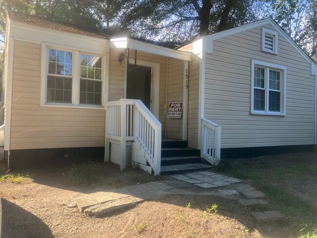 Building Photo - 1519 Fanning