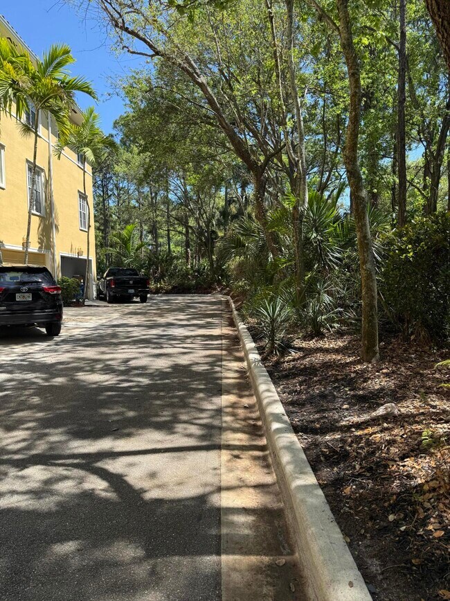 Building Photo - 148 Morning Dew Cir