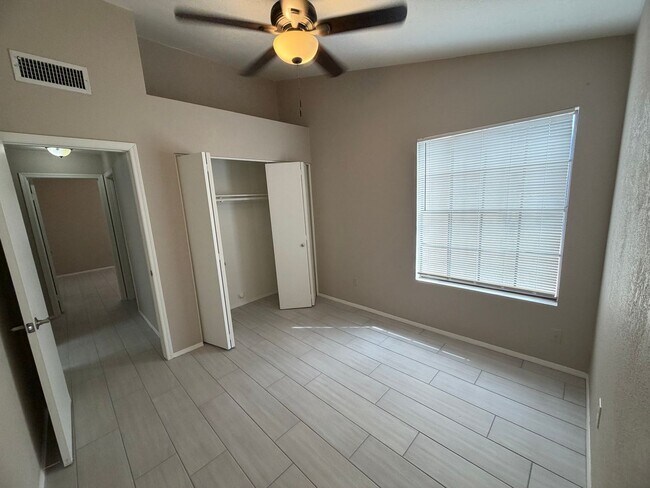 Building Photo - Newly Remodeled Glendale Home