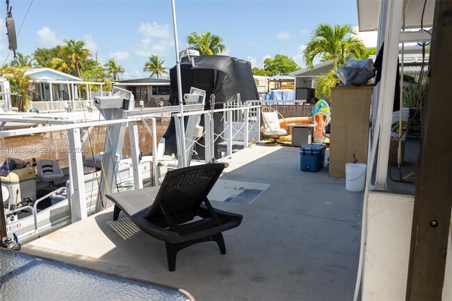 Building Photo - 118 Burgundy Dr