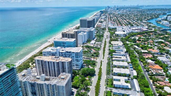 Building Photo - 10178 Collins Ave