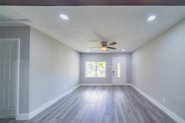 Building Photo - 5718 Cherry St