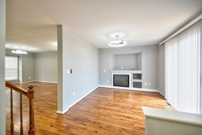 Building Photo - 21749 Tottenham Hale Ct