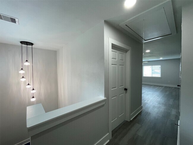 Building Photo - 20919 Hall Colony Ct