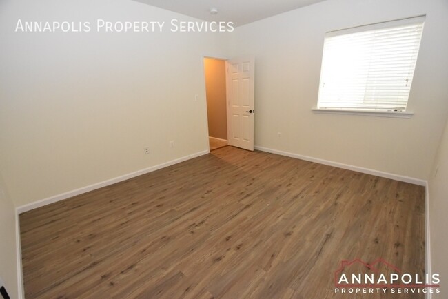 Building Photo - 402 St Martins Choice Ln