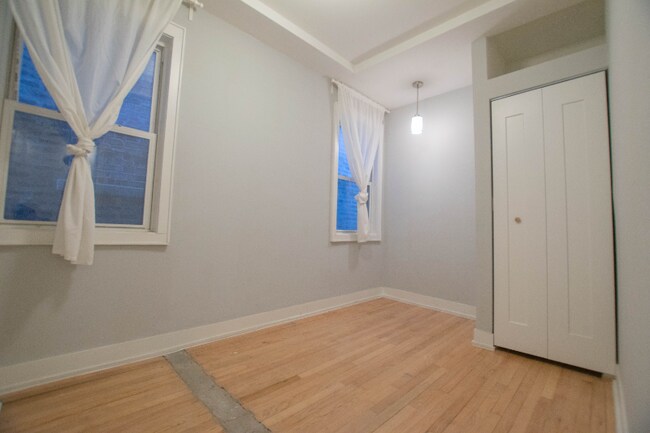 Building Photo - 2732 S Bonfield St