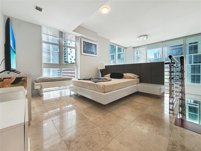 Building Photo - 41 SE 5th St