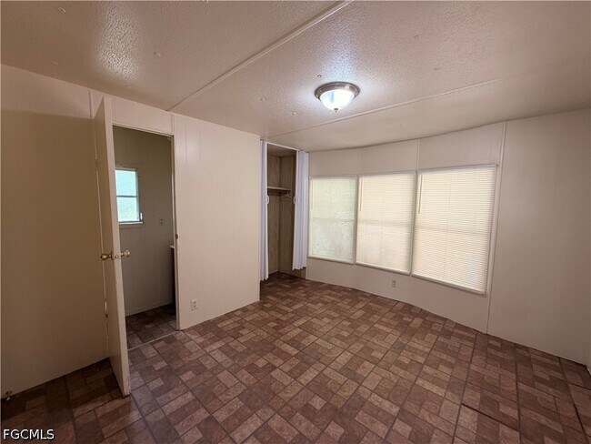 Building Photo - 8146 Tolles Dr