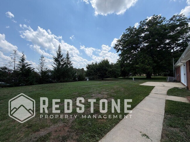 Building Photo - 3138 Whitesell Dr