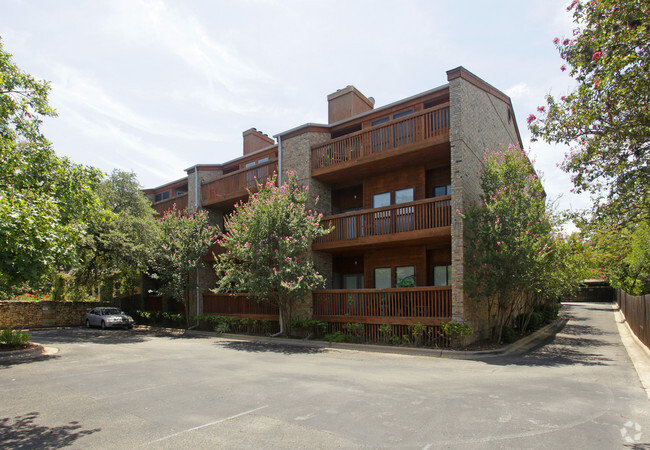 Building Photo - Winfield