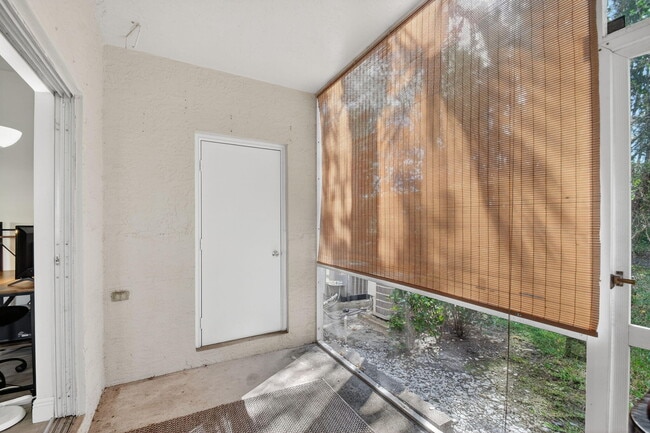 Building Photo - 5015 Palmbrooke Cir