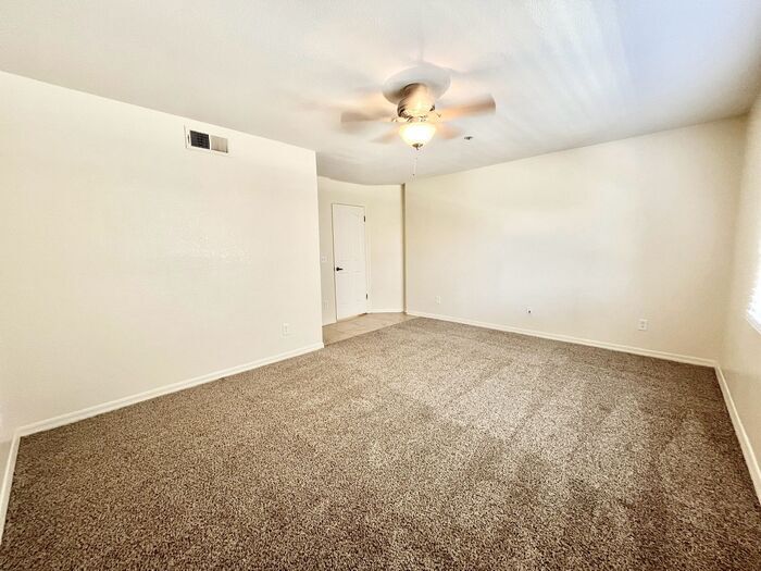 Building Photo - 5104 N 32nd St