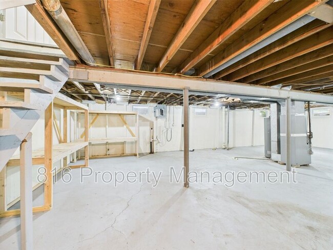 Building Photo - 10525 Skiles Ave