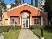 Building Photo - 1020 S San Marino Way