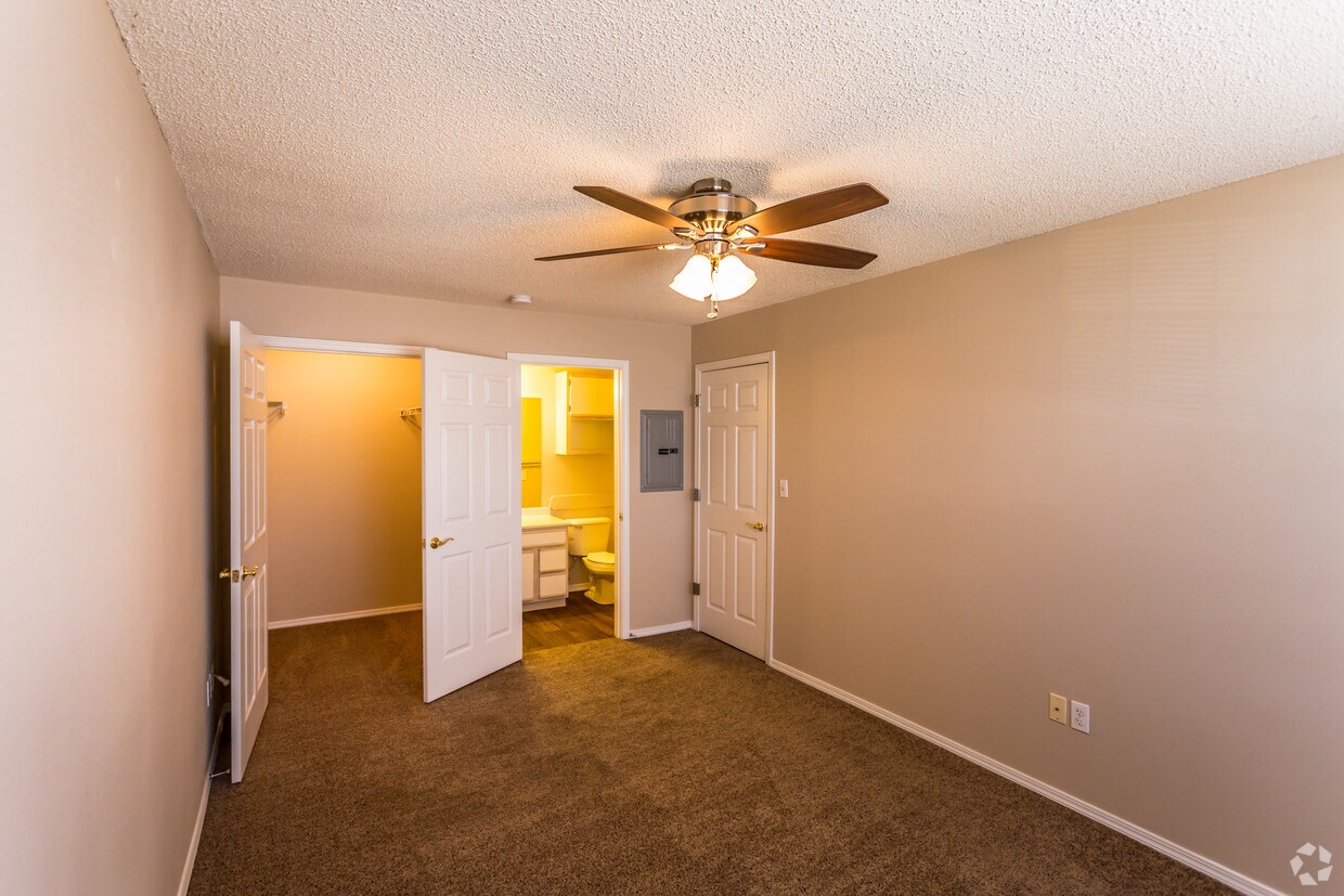 Village Square Apartments Cabot