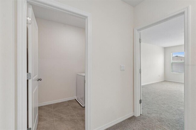 Building Photo - 8454 Ender Hls Dr